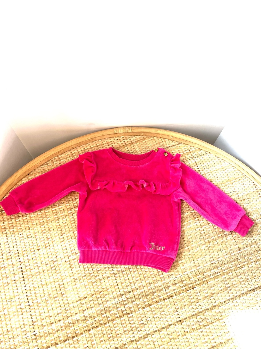 Juicy Couture Bright Hot Pink Velour Sweatshirt Ruffles gold logo Baby Girl 12m